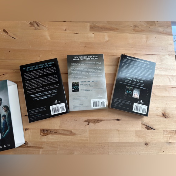 The 100 Book by Kass Morgan - Picture 3 of 4